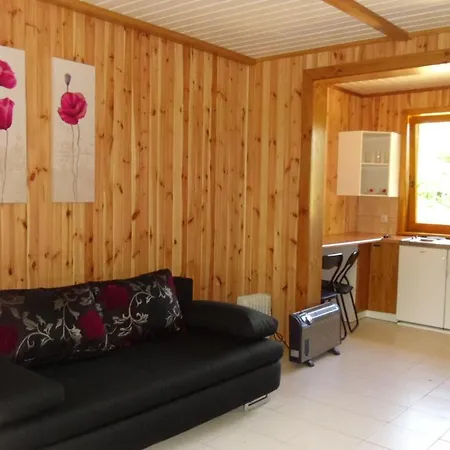 木屋 Nad Jeziorem *