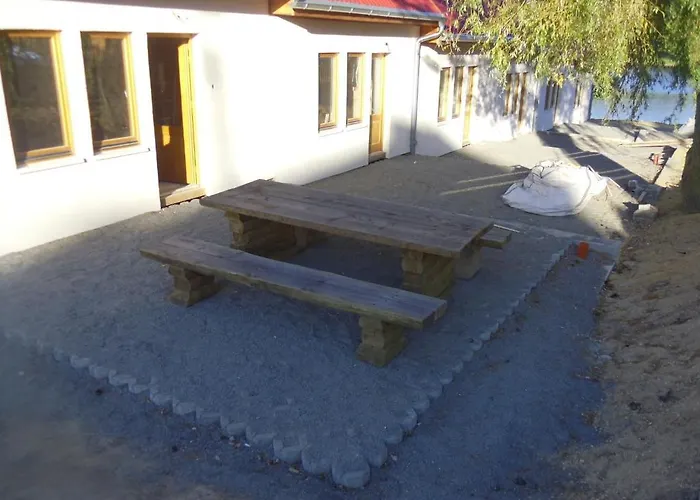 Nad Jeziorem Karłowice Domek alpejski *