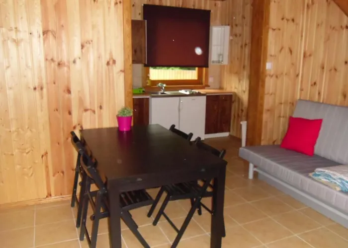 Nad Jeziorem Karłowice